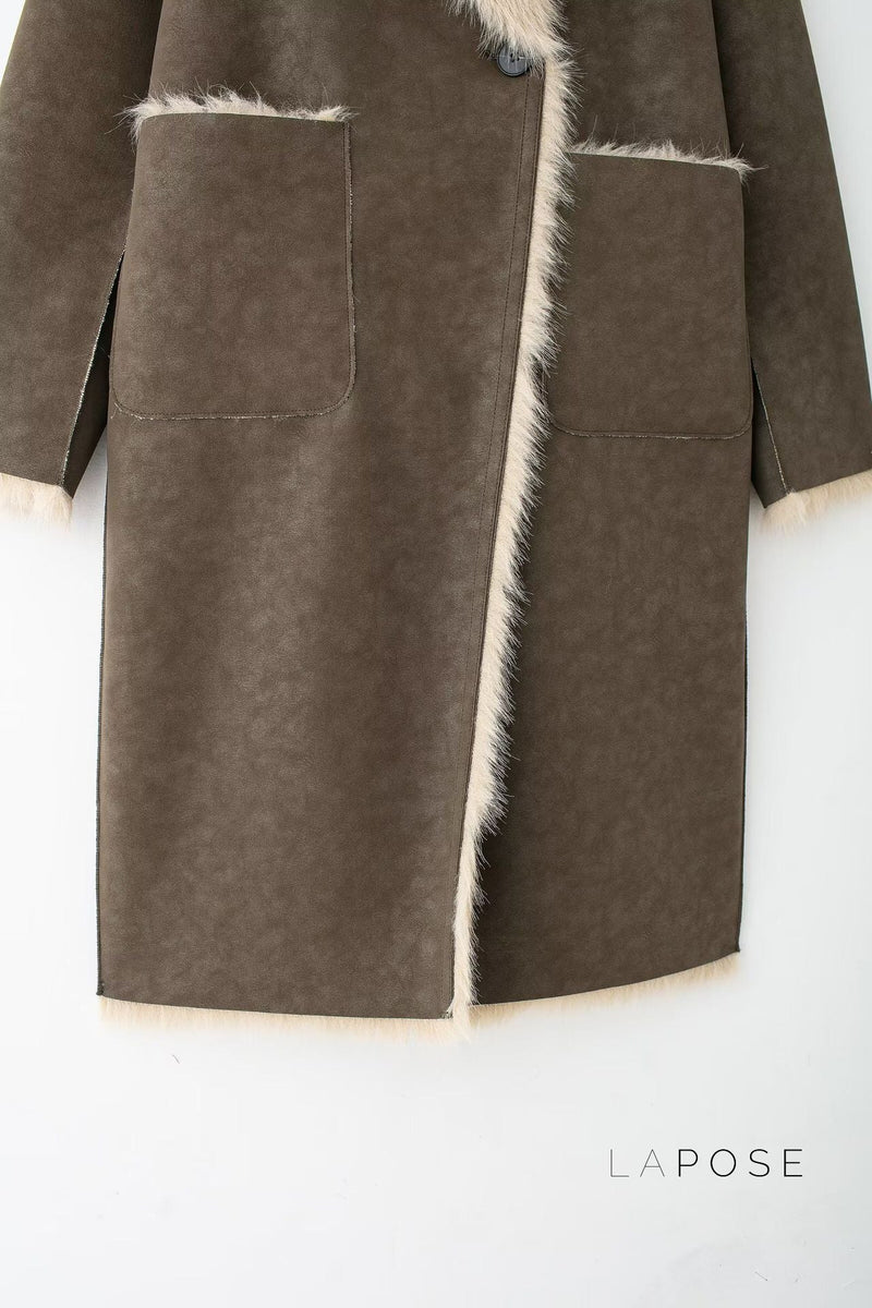 Beautifully Finished Coat in a Timeless Design
