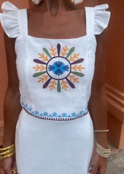 Gracefully Styled Garment for Any Occasion