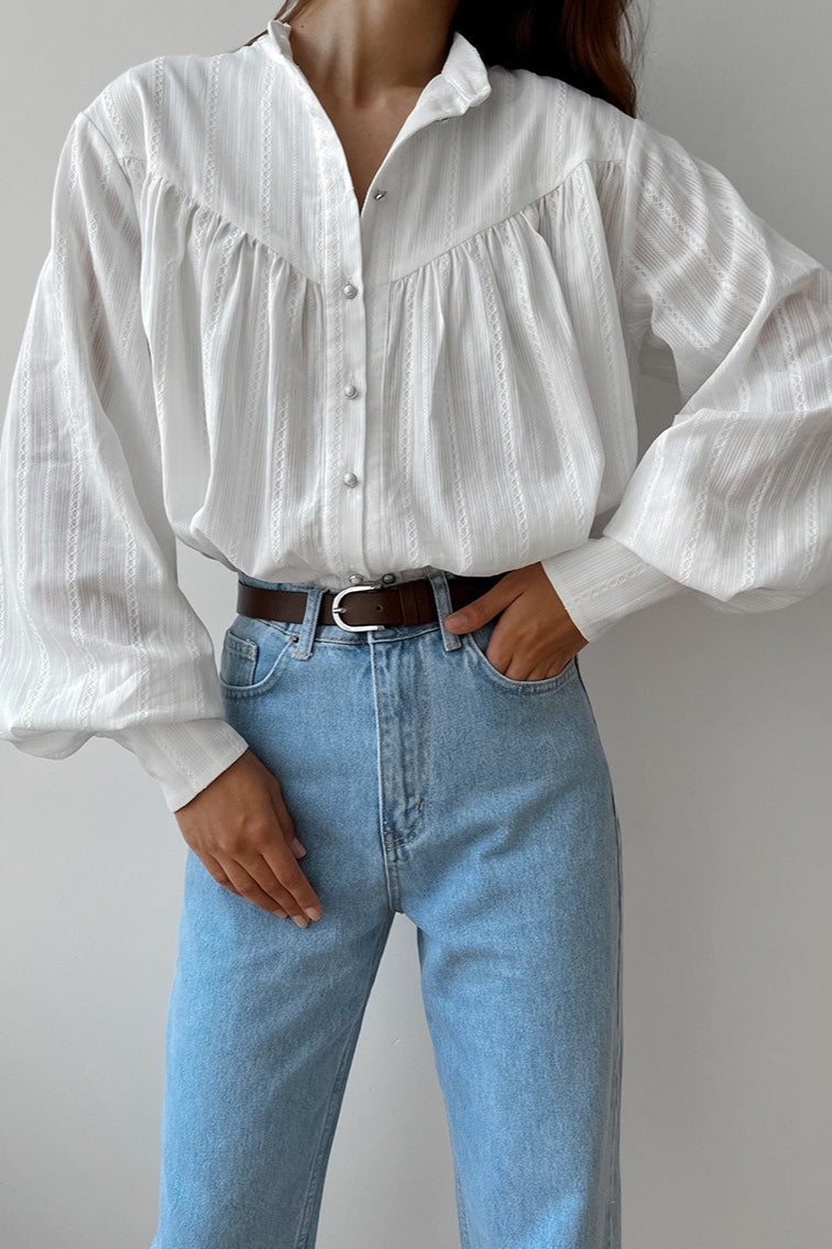 Elegantly Styled Blouse for Everyday Wear