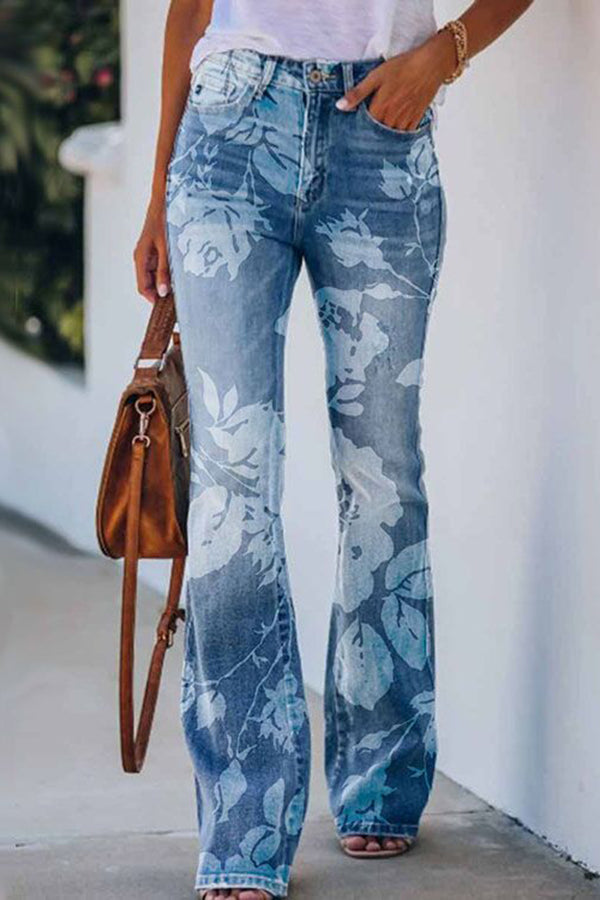 High-waisted flared trousers in faux print