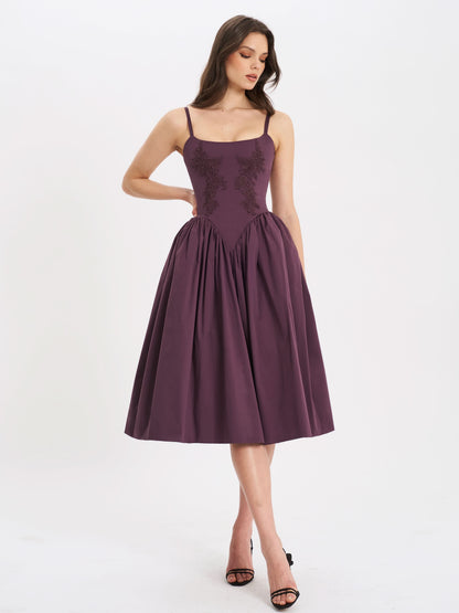 Classic Vintage Dress with a Flattering Fit