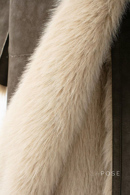 Beautifully Finished Coat in a Timeless Design