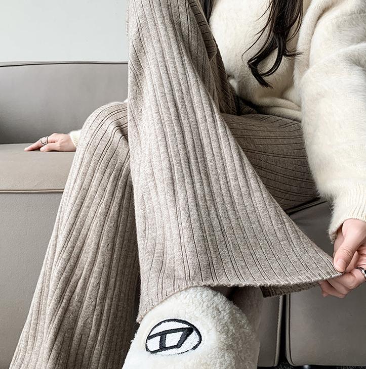 Vintage Inspired Pants with a Contemporary Edge