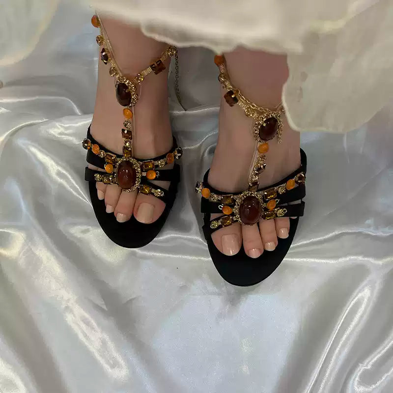 Polished Sandals with an Effortless Classic Look