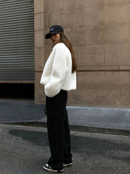 Well Tailored Coat with a Graceful Silhouette