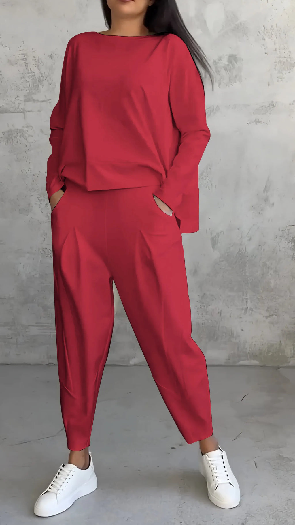 Two-piece set in a casual relaxed-fit style