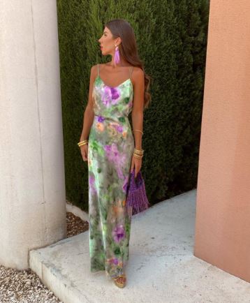 Long dress with detachable scarf