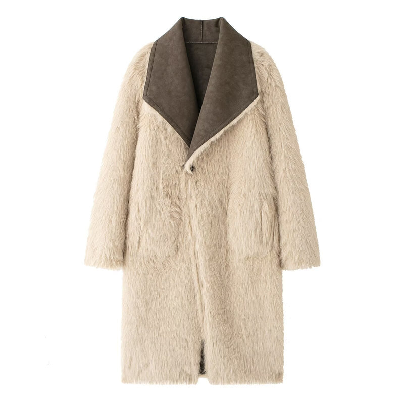 Beautifully Finished Coat in a Timeless Design