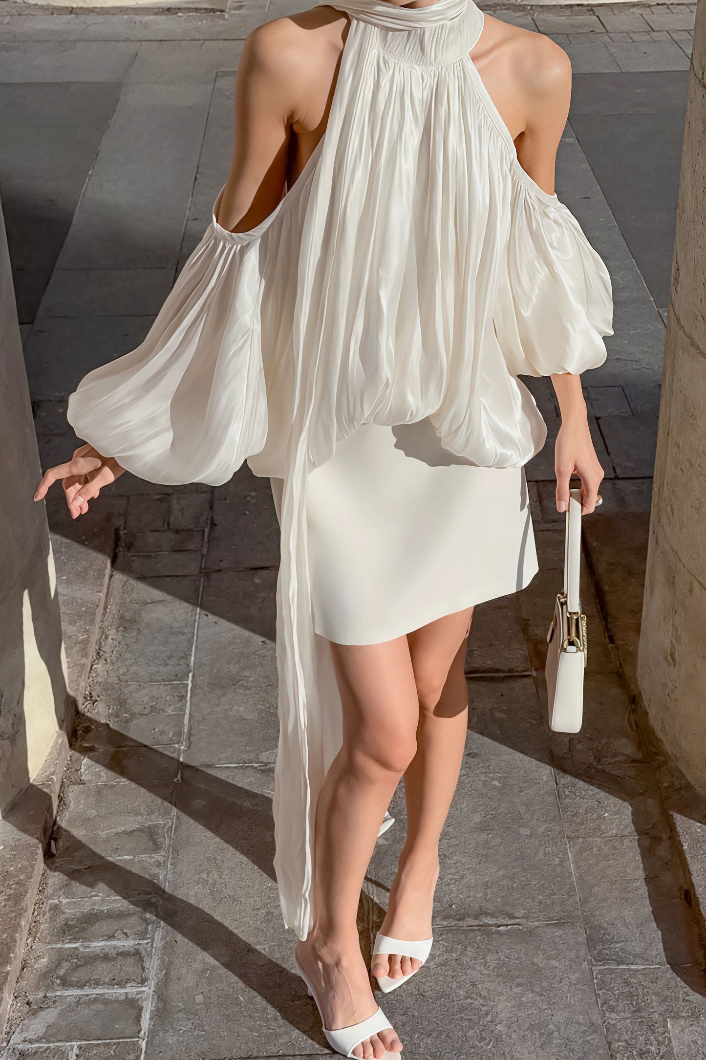 Well Tailored Blouse with a Graceful Silhouette