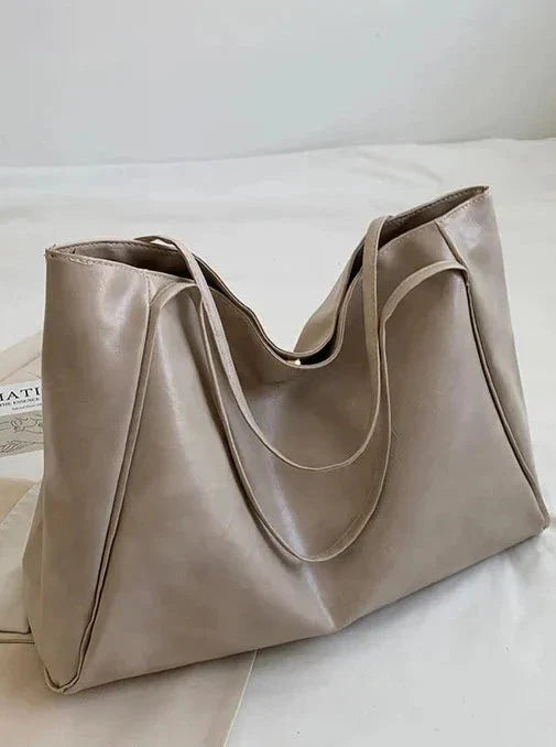 Classic Vintage Bag with a Flattering Fit