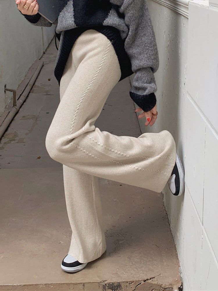 Sophisticated Pants with a Clean Classic Look