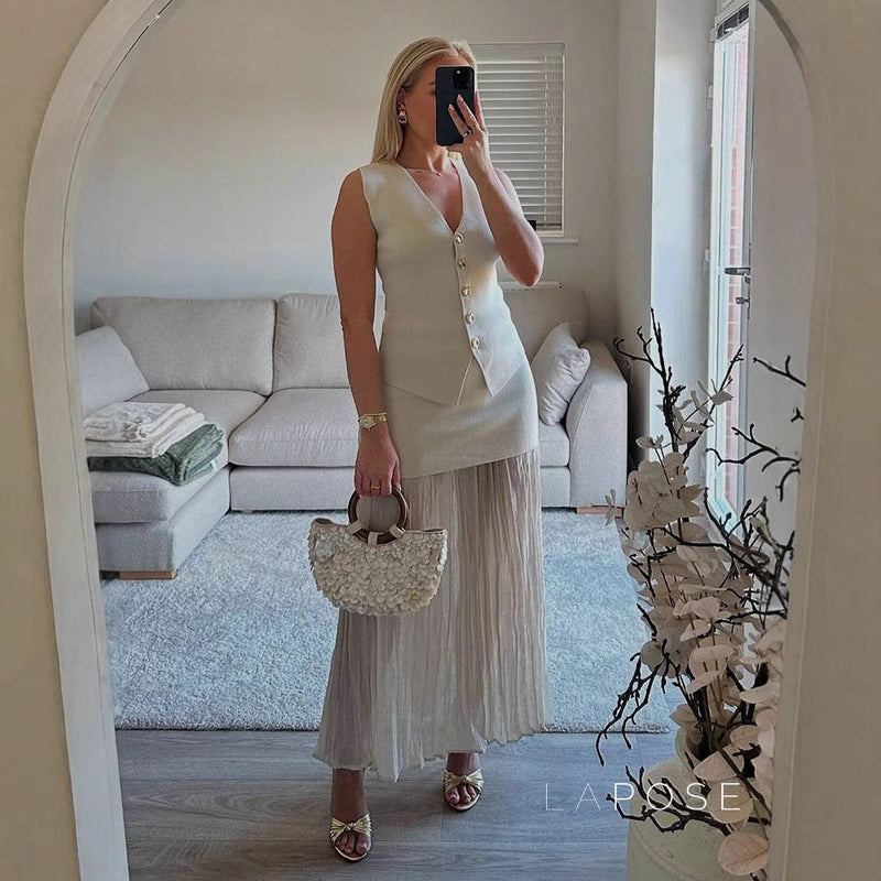 Polished Garment with an Effortless Classic Look