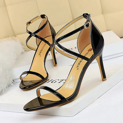 Effortlessly Elegant Heels with a Timeless Design