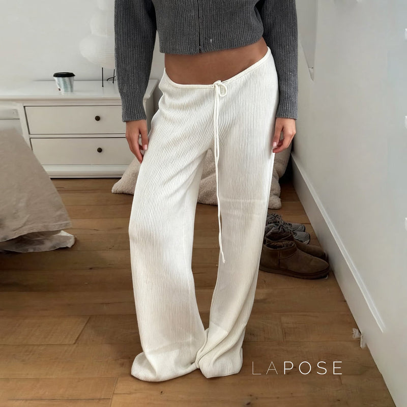Elegantly Styled Pants for Everyday Wear