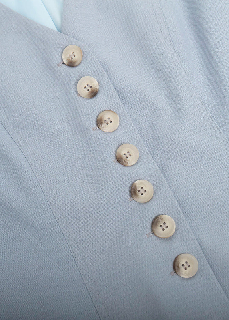 Effortlessly Elegant Garment with a Timeless Design