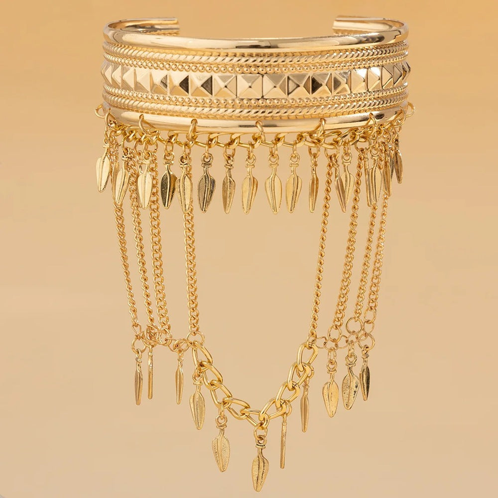 Gracefully Styled Garment for Any Occasion
