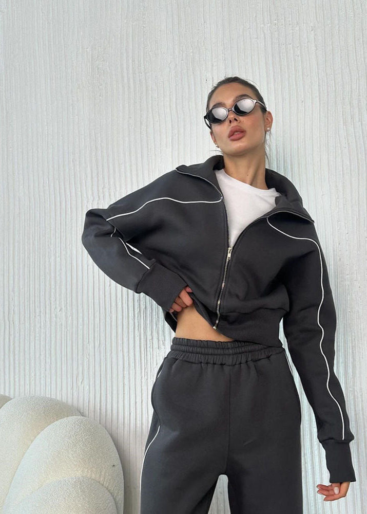 Elegantly Styled Pants for Everyday Wear