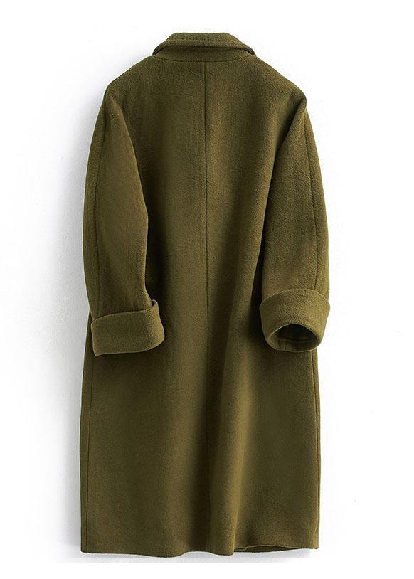 Effortlessly Elegant Coat with a Timeless Design