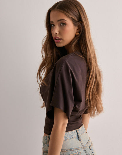 Classic Vintage Garment with a Flattering Fit