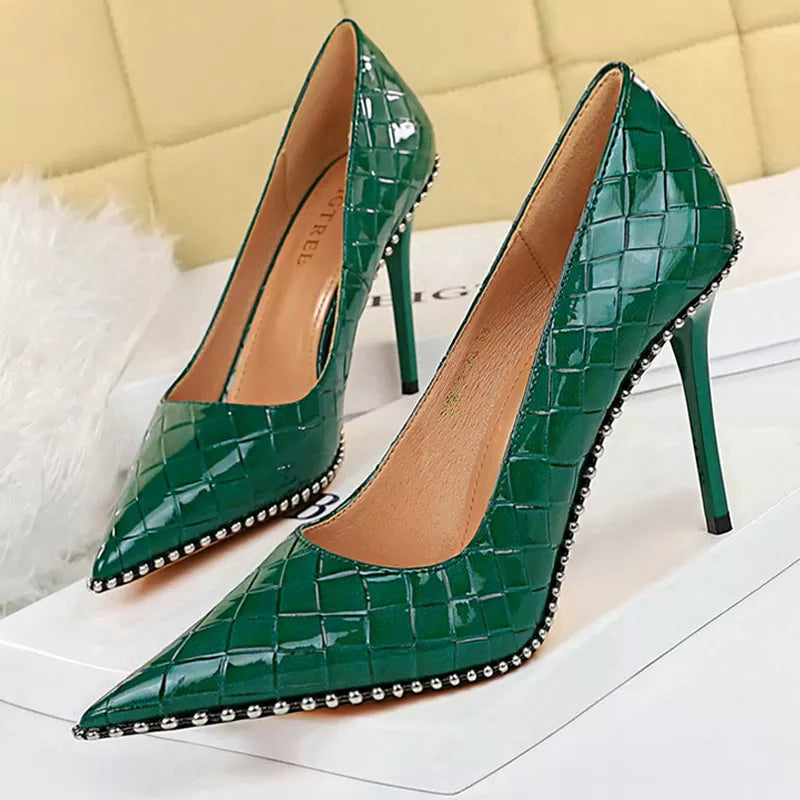 Polished Heels with an Effortless Classic Look