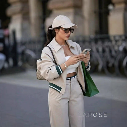 Well Tailored Jacket with a Graceful Silhouette