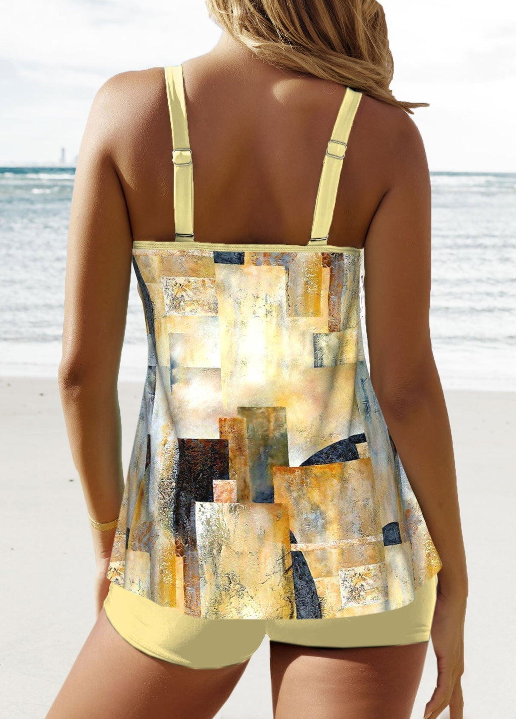 Stylish tankini with geometric print