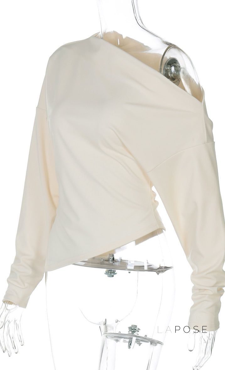 Beautifully Finished Top in a Timeless Design