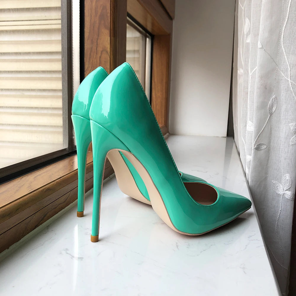 Classic Vintage Shoes with a Flattering Fit