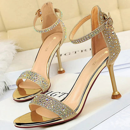 Polished Heels with an Effortless Classic Look