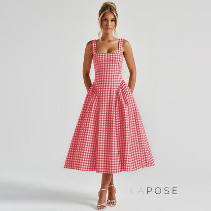 Classic Vintage Dress with a Flattering Fit