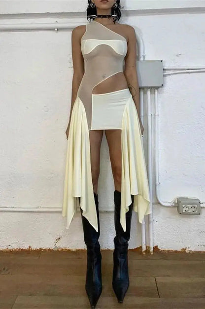 Classic Vintage Dress with a Flattering Fit