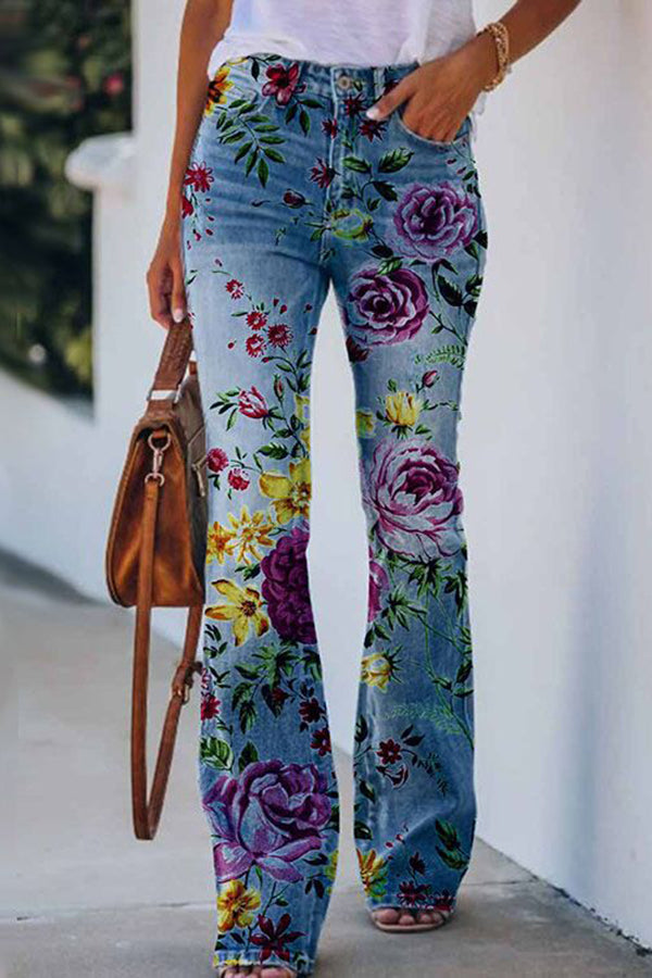 High-waisted flared trousers in faux print