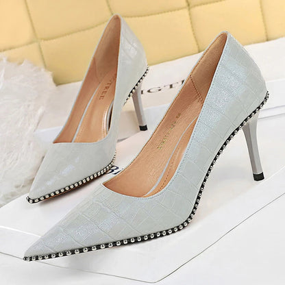 Polished Heels with an Effortless Classic Look