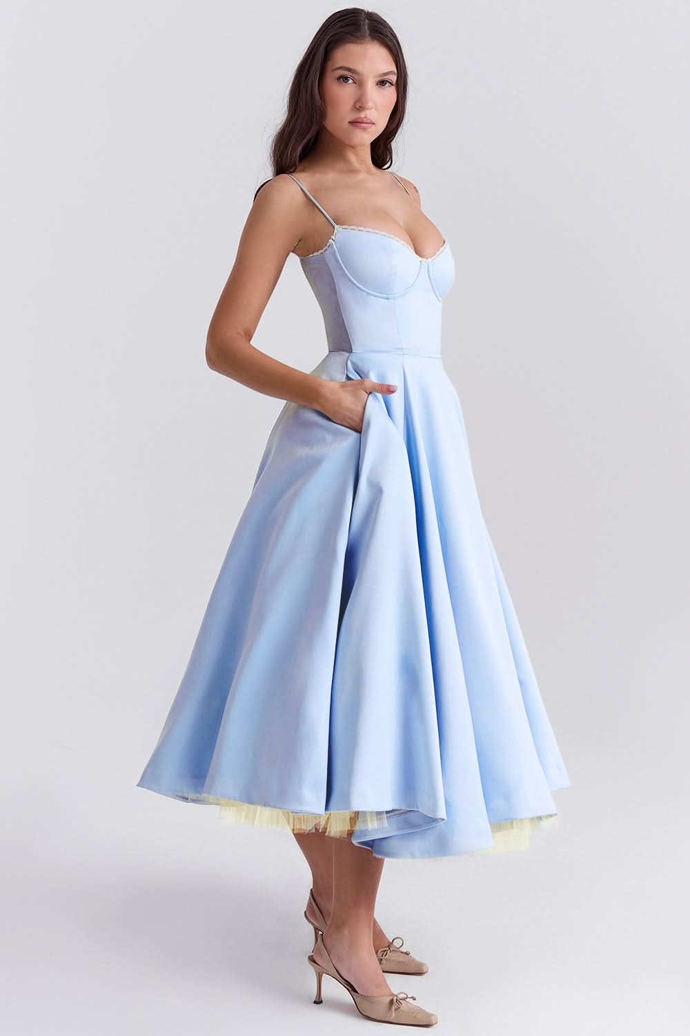 Classic Vintage Dress with a Flattering Fit