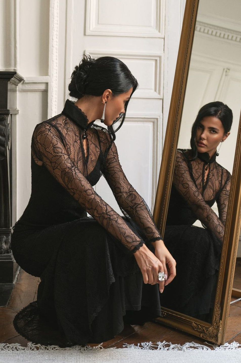 Classic Vintage Dress with a Flattering Fit