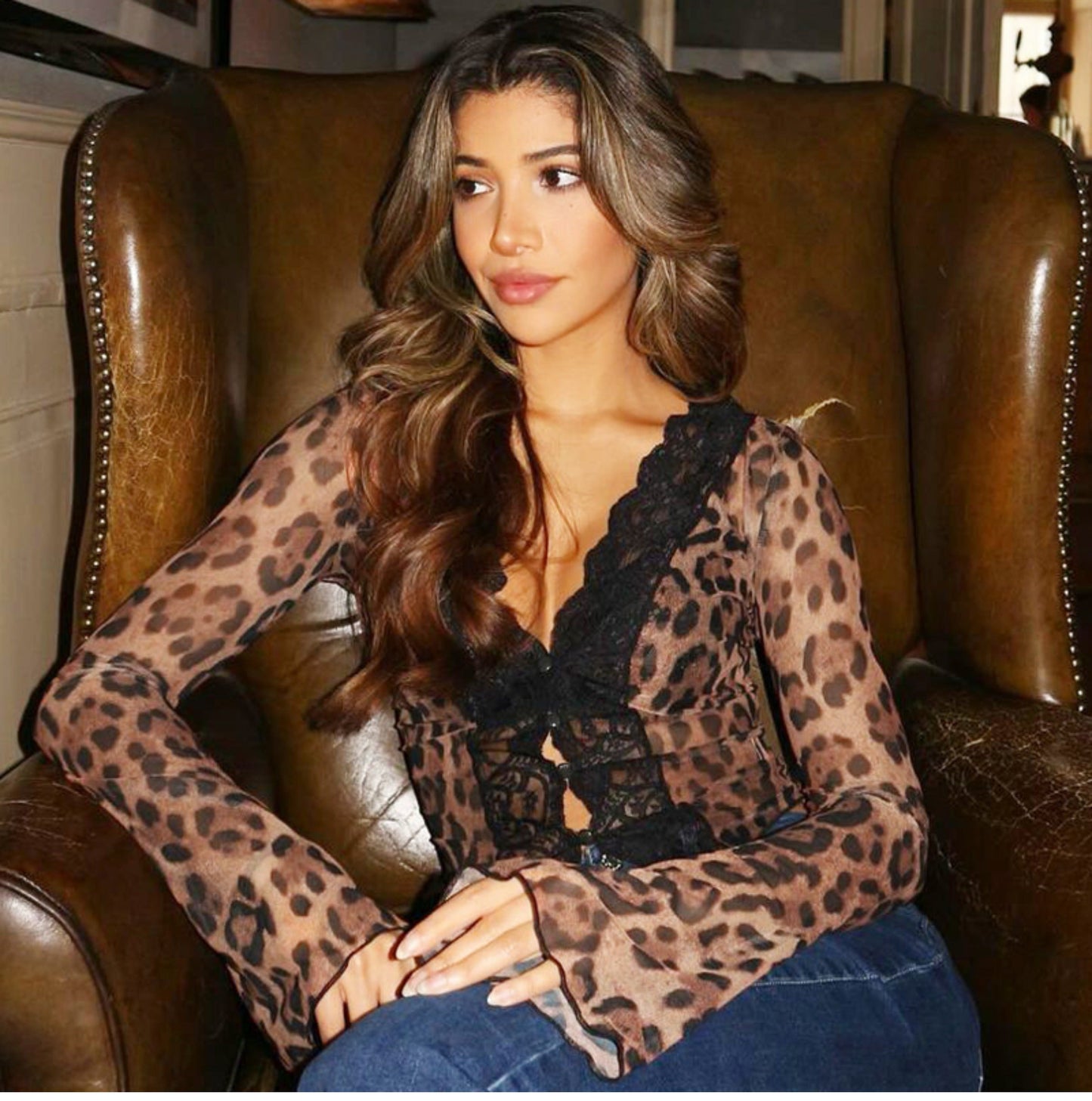 Effortlessly Elegant Top with a Timeless Design
