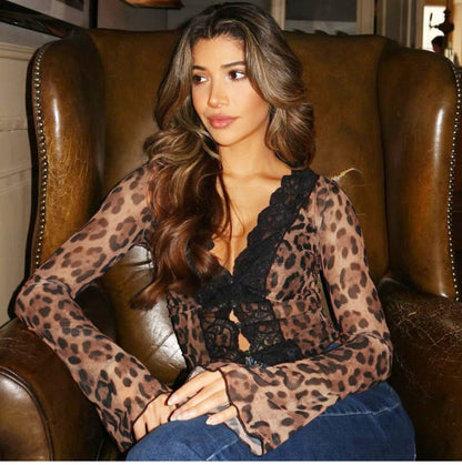Effortlessly Elegant Top with a Timeless Design