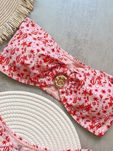 Well Tailored Bikini with a Graceful Silhouette