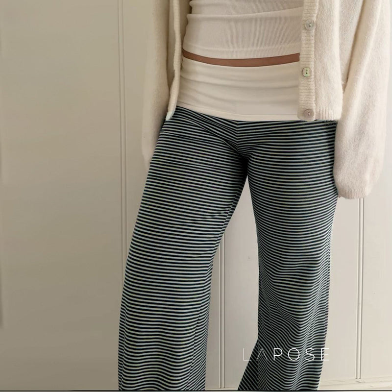 Classic Vintage Pants with a Flattering Fit