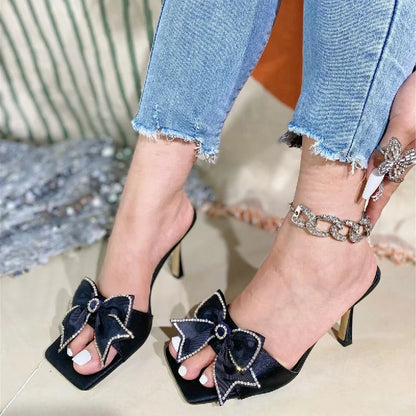 Polished Heels with an Effortless Classic Look