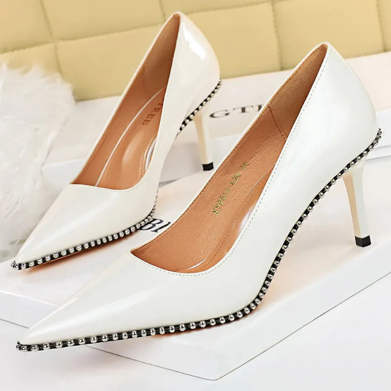 Polished Heels with an Effortless Classic Look