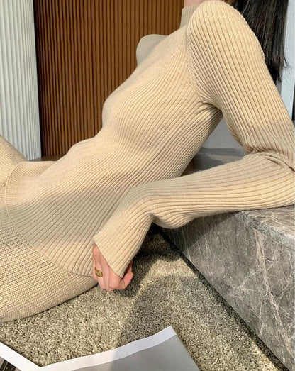 Effortlessly Elegant Garment with a Timeless Design
