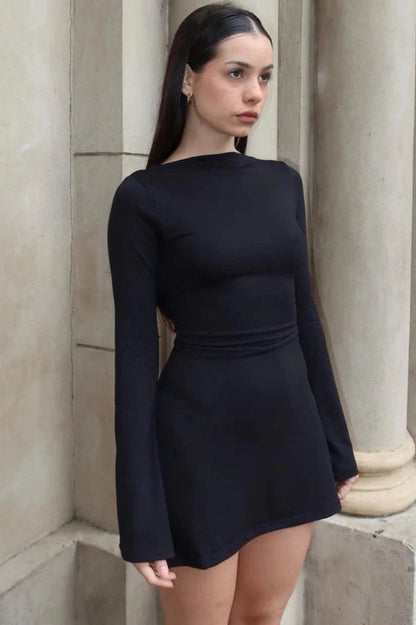 Effortlessly Elegant Dress with a Timeless Design