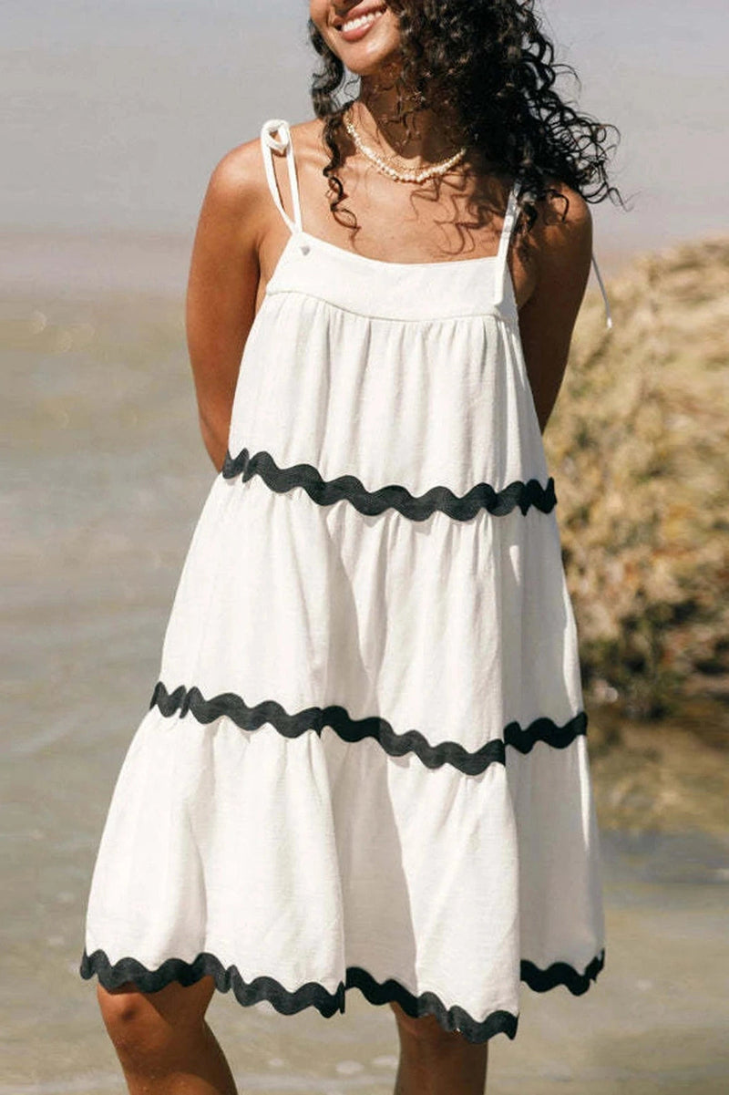 Effortlessly Elegant Dress with a Timeless Design