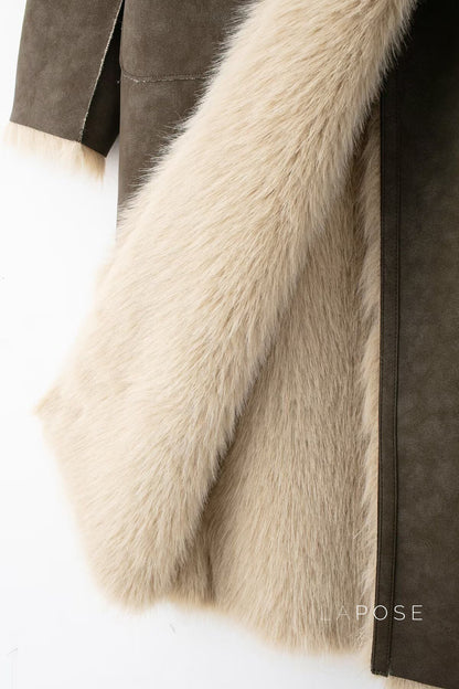 Beautifully Finished Coat in a Timeless Design