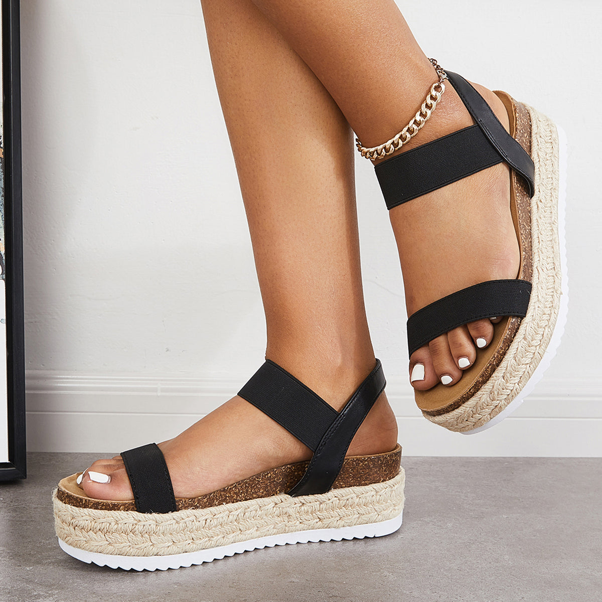 Graceful Orthopedic Sandals for Modern Look