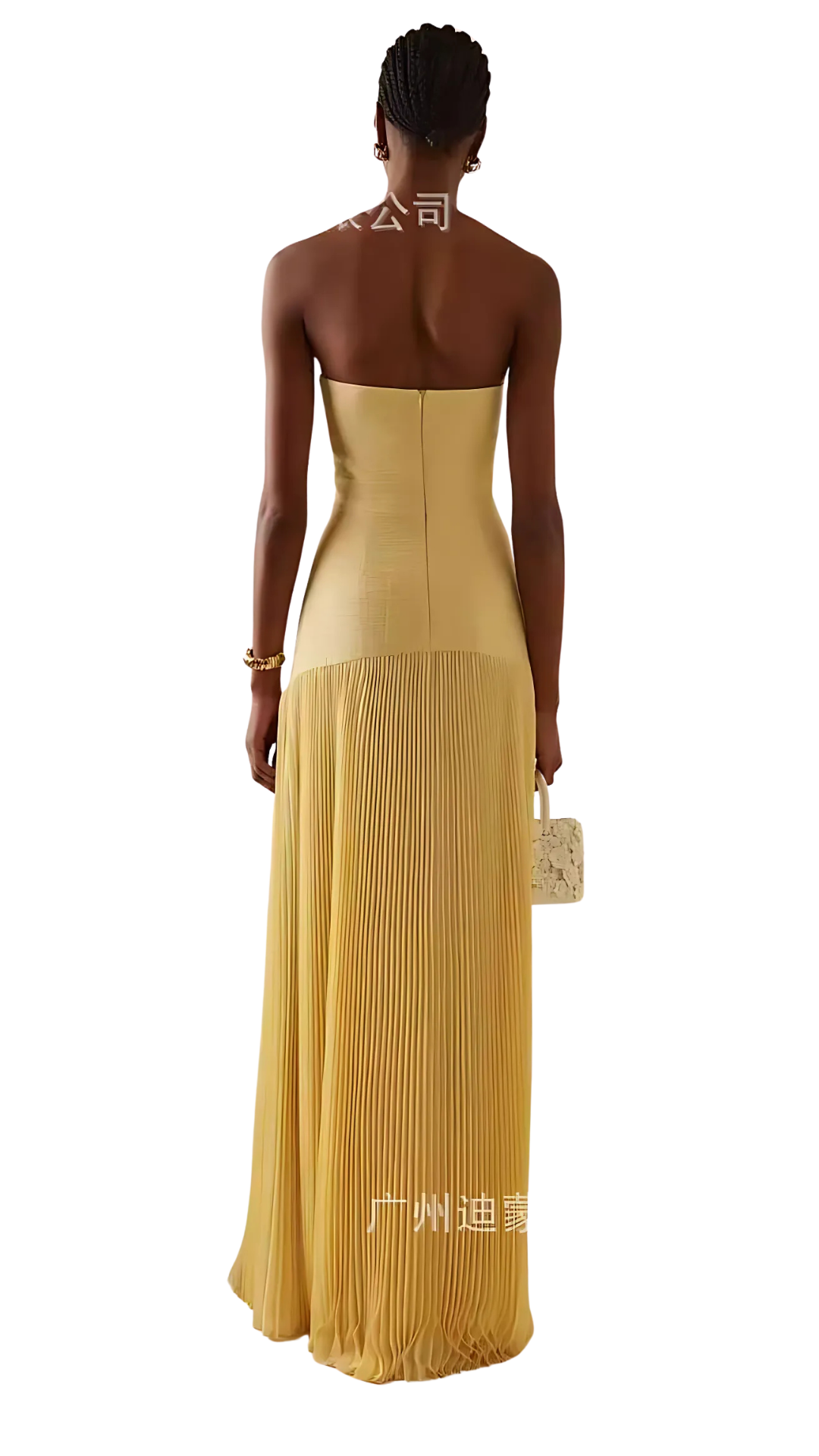 Well Tailored Dress with a Graceful Silhouette