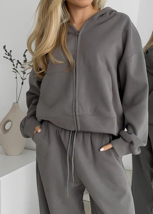 Gracefully Styled Pants for Any Occasion