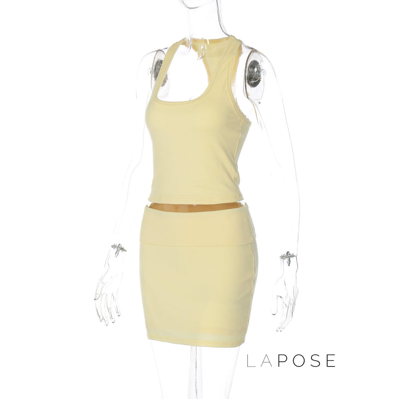 Well Tailored Garment with a Graceful Silhouette