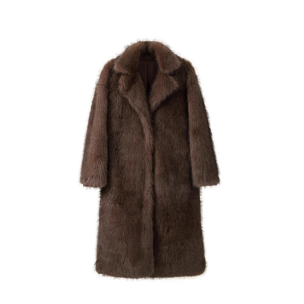 Well Tailored Coat with a Graceful Silhouette